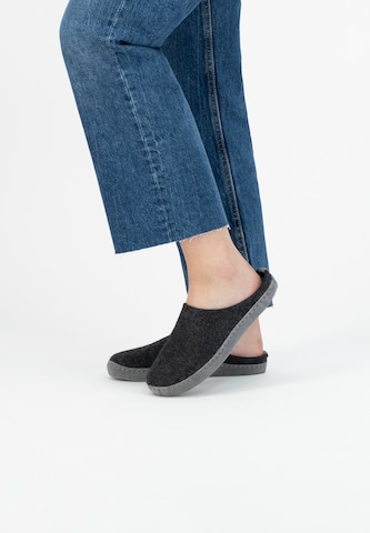 Travelin Classic Flats 'Get-Home' in Grey: front