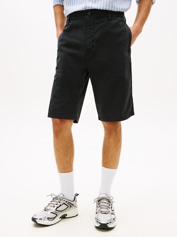 Tommy Jeans Regularen Chino hlače 'OTIS' | črna barva: sprednja stran