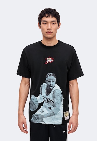 Mitchell & Ness T-shirt 'NBA PLAYER 76ERS - IVERSON' i svart: framsida