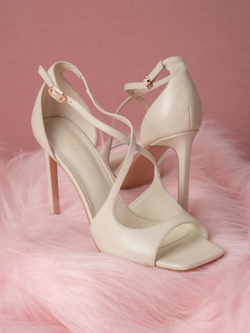 Estro Pumps '2322-18' in Beige