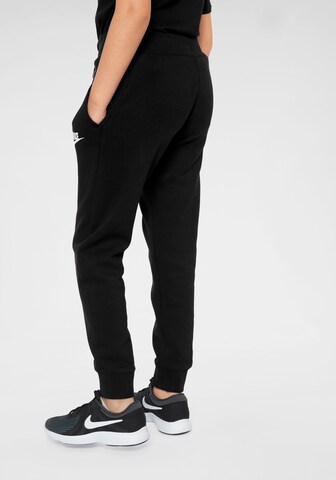 Effilé Pantalon Nike Sportswear en noir