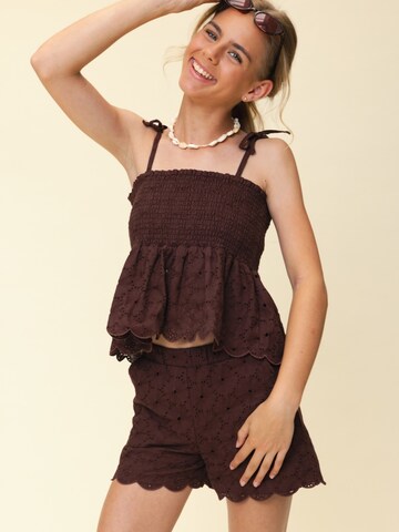 Regular Pantalon Looxs Revolution en marron : devant