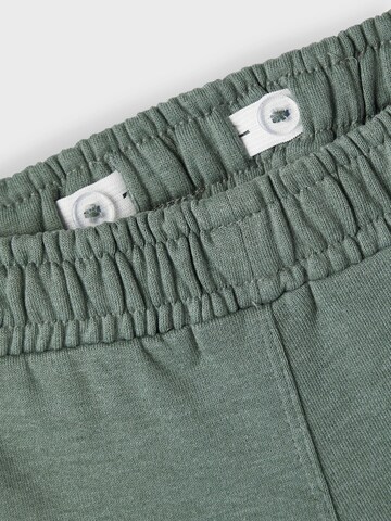 Tapered Pantaloni 'Varonto' di NAME IT in verde