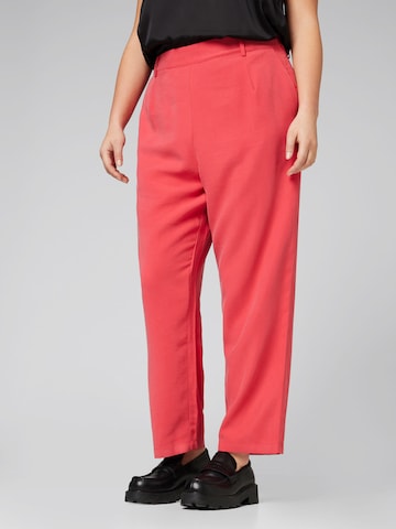 Regular Pantalon chino 'Tessa' Guido Maria Kretschmer Curvy en rouge : devant