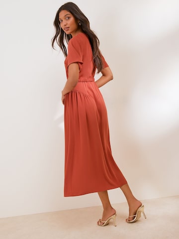 Robe Friends Like These en marron
