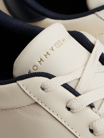 Baskets basses TOMMY HILFIGER en beige