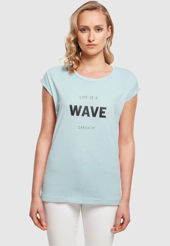 Merchcode Shirt 'Summer - Life is a wave' in Blauw: voorkant