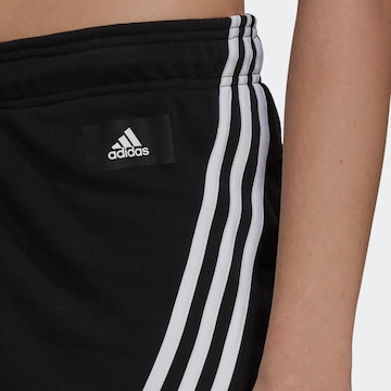 ADIDAS SPORTSWEAR Loosefit Sportovní kalhoty – černá