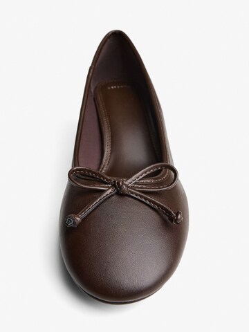 Décolleté 'TACON' di Bershka in marrone