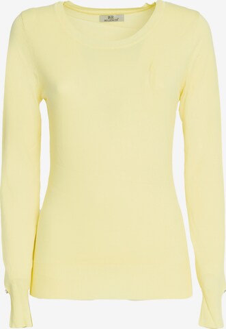 Influencer Sweater in Yellow: front