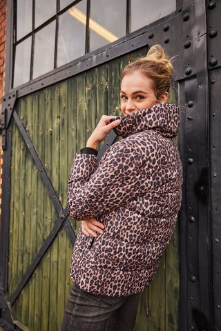 Aniston CASUAL Between-Season Jacket in Brown