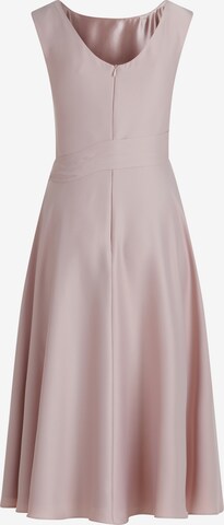 Vera Mont Платье в Ярко-розовый