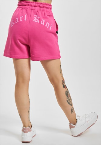 regular Pantaloni sportivi di Karl Kani in rosa