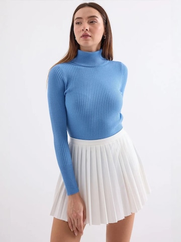 Bigdart Sweater in Blue