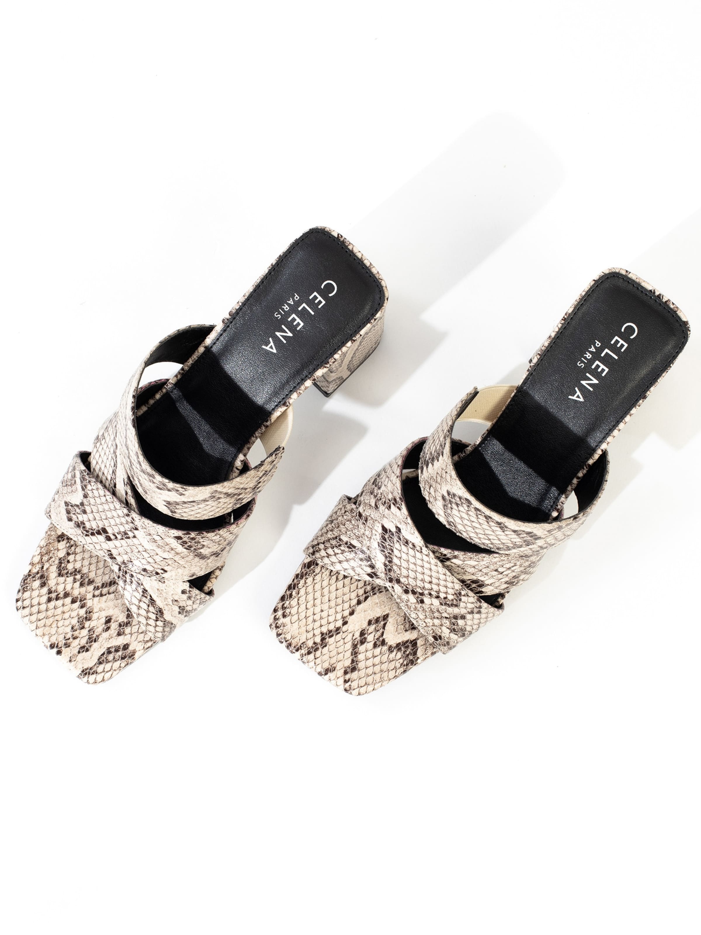 Celena Klapki 'Connie' w kolorze beżowy