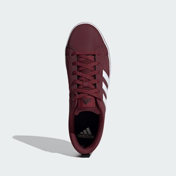 Baskets basses 'VS Pace 2.0' ADIDAS SPORTSWEAR en rouge