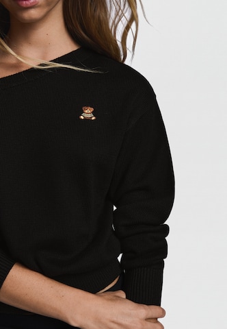 Bershka Пуловер в черно