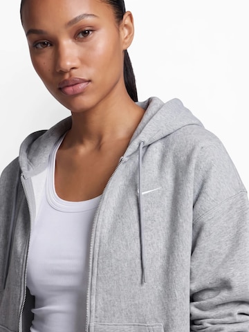 Nike Sportswear Sweatjacka i grå