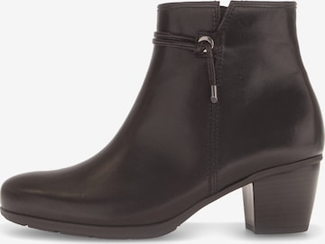 GABOR Ankle Boots in Brown: front
