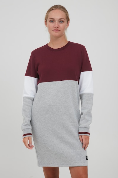 Oxmo Sweatkleid 'OMILA' in grau / weinrot / weiß, Modelansicht