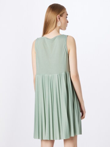 Rochie 'Rieke' de la ABOUT YOU pe verde