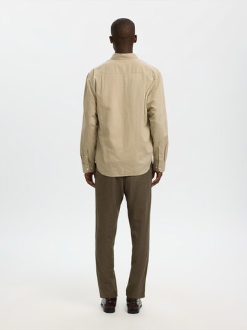 SELECTED Regular fit Button Up Shirt 'SLHCLAY' in Beige