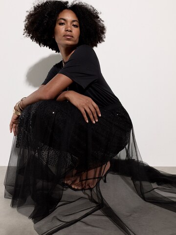 Apricot Sequin Tulle Midi Skirt ' Tüllrock ' in Schwarz