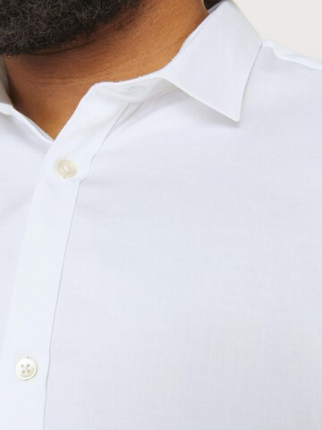 Comfort fit Camicia business 'JJPRParma' di Jack & Jones Plus in bianco
