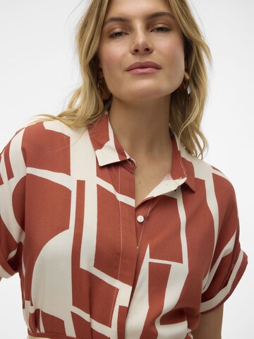 VERO MODA Blousejurk 'EASY' in Bruin