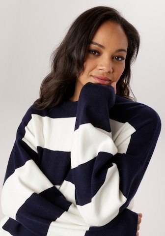 Aniston Pullover in Blau