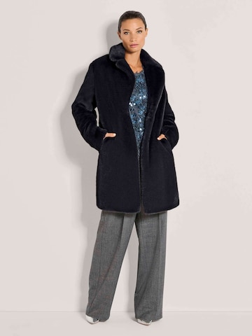 Manteau mi-saison MADELEINE en bleu : devant