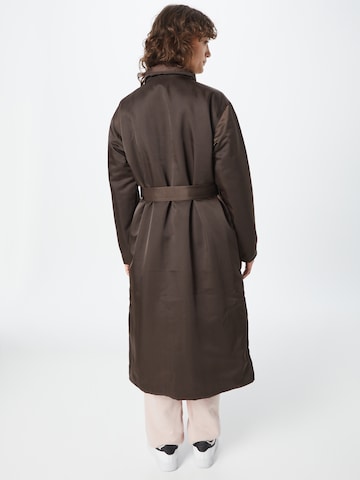 Nike Sportswear Between-seasons coat in Brown