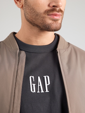 juoda GAP Marškinėliai