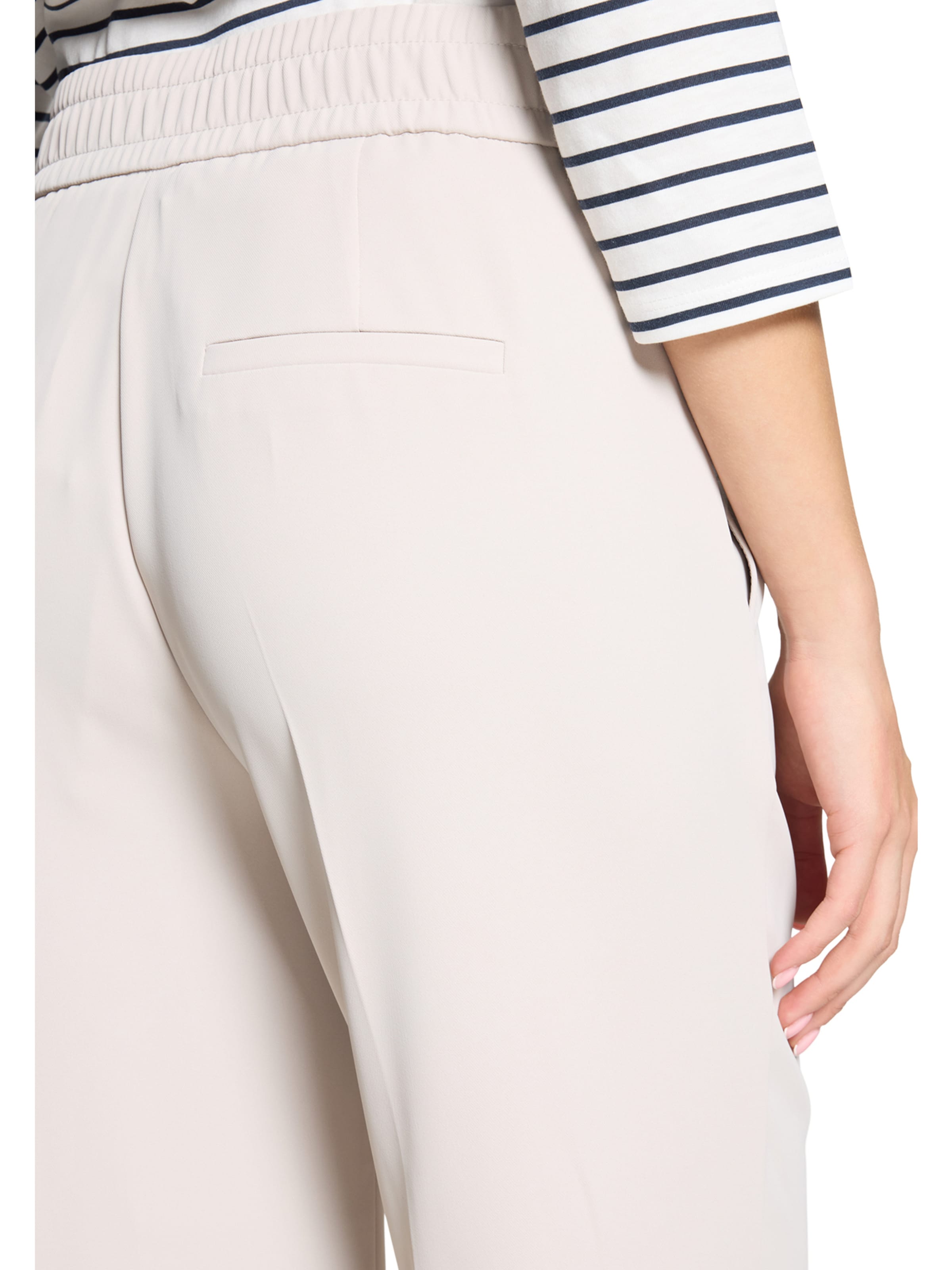 Betty Barclay Loose fit Trousers in Beige