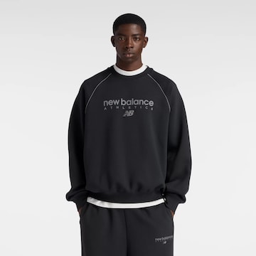Sweat-shirt 'Trackside' new balance en noir : devant