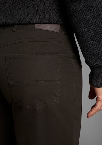 Man's World Regular Jeans in Braun