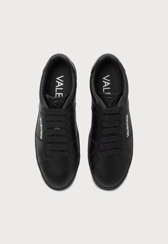 Valentino Shoes Σνίκερ χαμηλό 'BAJA' σε μαύρο: κορυφή