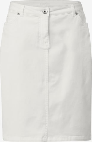 Dollywood Skirt in White: front