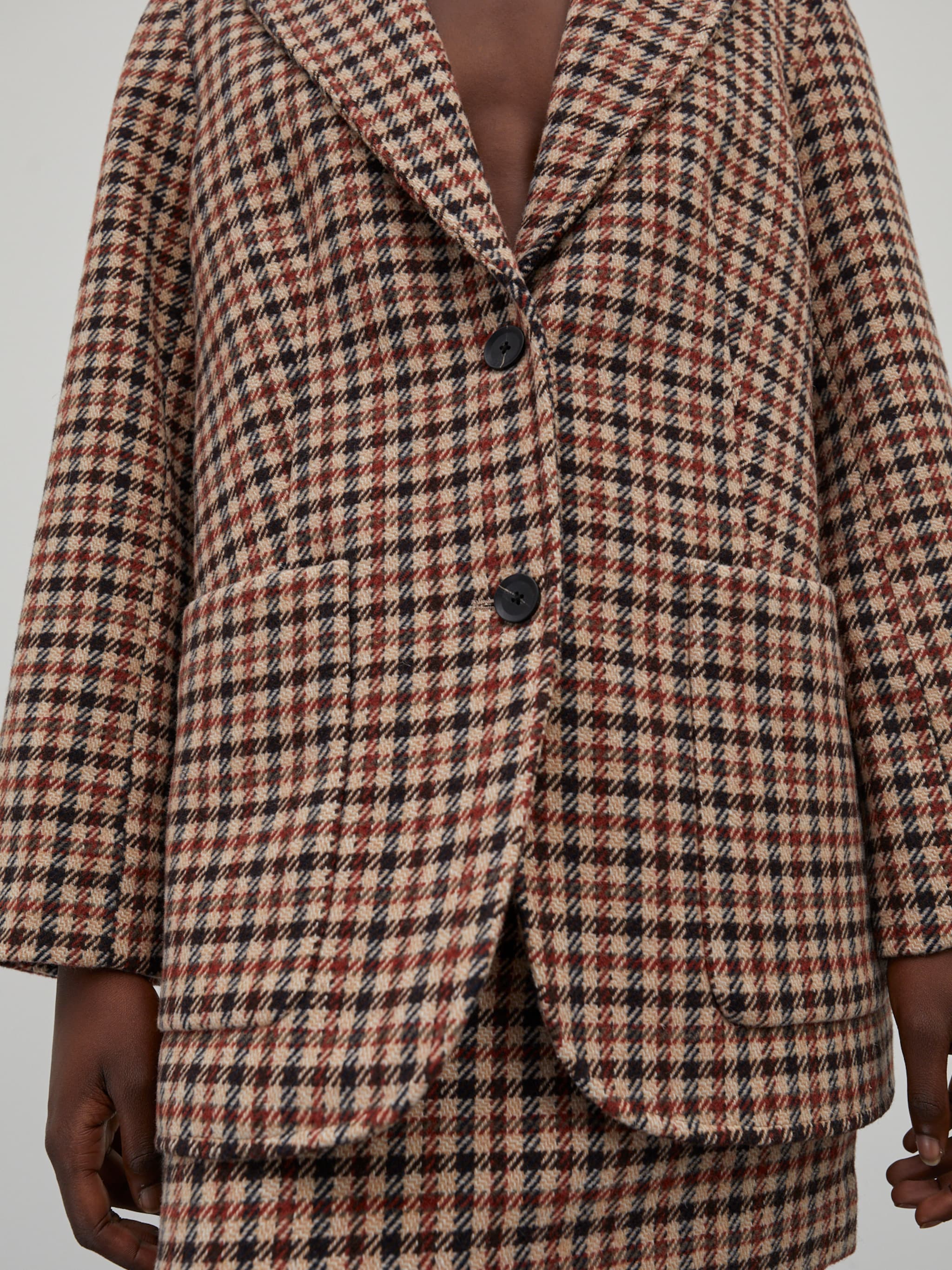 EDITED Producten Blazers 'Isi' Crème