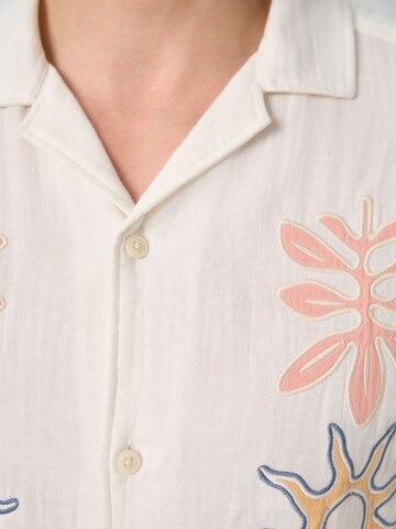 Next - Regular Fit Camisa em branco