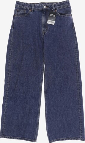 Monki Jeans in 27 in Blue: front