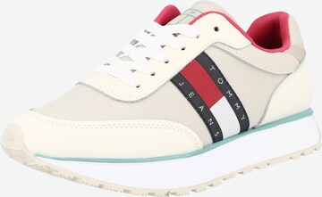 Tommy Jeans Platform trainers in Beige: front