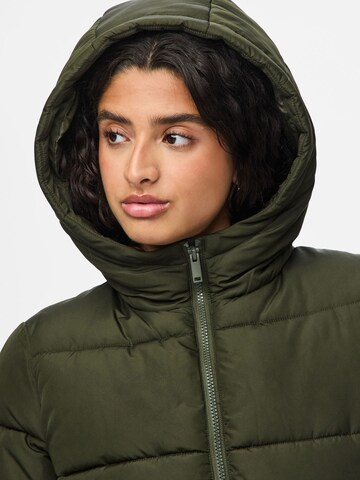 Veste d’hiver 'PCBee' PIECES en vert