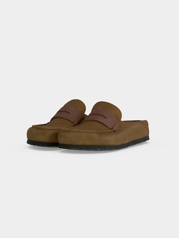 BIRKENSTOCK Pantoletter 'Naples' i brun