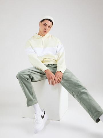 LEVI'S ® Sweatshirt 'Levis Ft Blocked' in Yellow