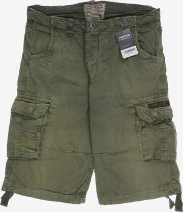 ALPHA INDUSTRIES Shorts in 36 in Green: front