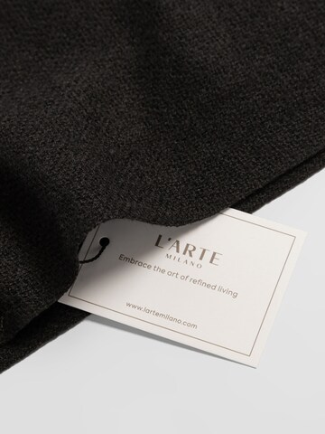 L'Arte Milano Shawl in Black