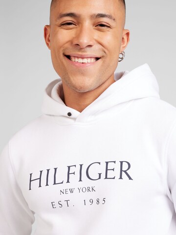 TOMMY HILFIGER Sweatshirt in Weiß