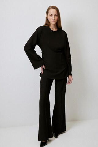 Touche Prive Blouse in Black