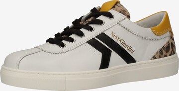 Nero Giardini Sneakers in White: front